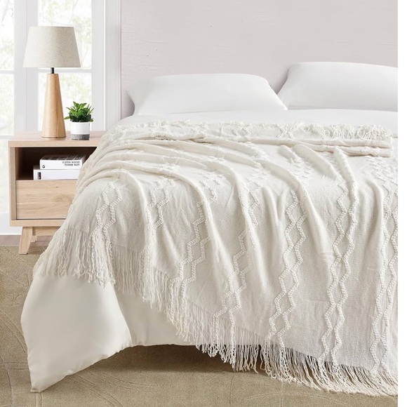 BOURINA Fluffy Chenille Knitted Fringe Throw Blanket, Off White 50" x 60" - Picture 3 of 7